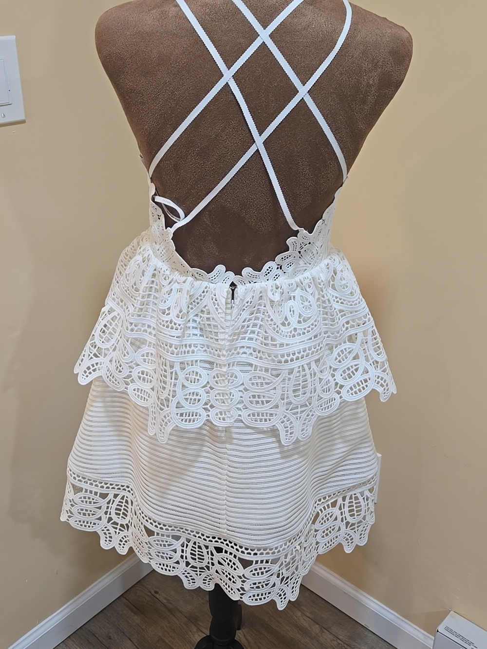 Self-Portrait White Lace Dress!!! - Picture 6 of 8